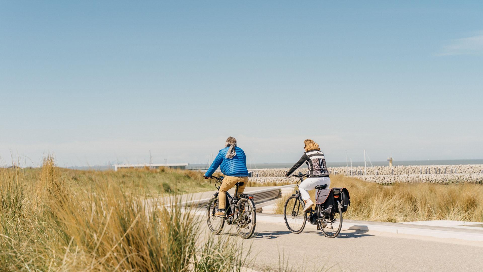 Radfahren entlang der seeländischen Küste
